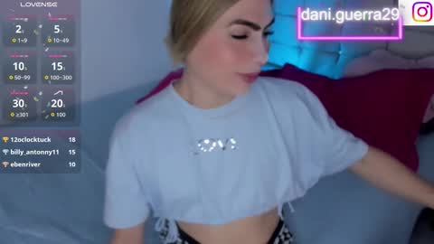 Snapshot of dani_lovet1 chatting on 10/19/25, 04:07 dani online show from 10/19/25, 04:07