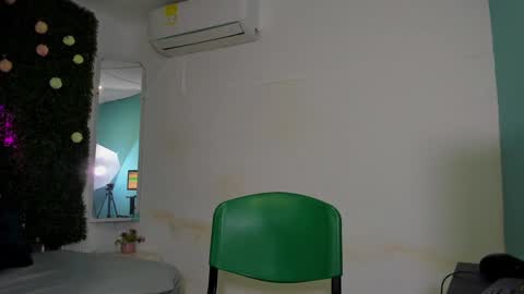 dani_lue online show from 12/15/24, 12:17