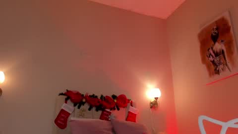 Snapshot of dani_skinny_ chatting on 12/29/24, 03:13 Hi I am Dani online show from 12/29/24, 03:13