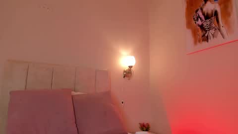 Snapshot of dani_skinny_ chatting on 03/05/25, 06:12 Hi I am Dani online show from 03/05/25, 06:12