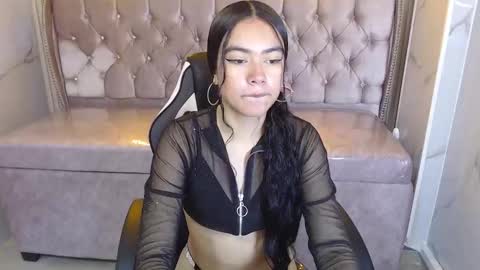 Snapshot of dania_b_ chatting on 10/17/25, 03:10 dania_b_ online show from 10/17/25, 03:10