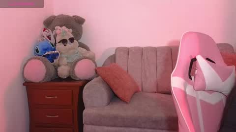 Snapshot of daniabet chatting on 02/21/25, 09:00 valentina online show from 02/21/25, 09:00