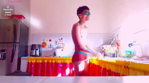 Snapshot of daniel_deluxx chatting on 05/15/26, 01:18 daniel_deluxx online show from 05/15/26, 01:18