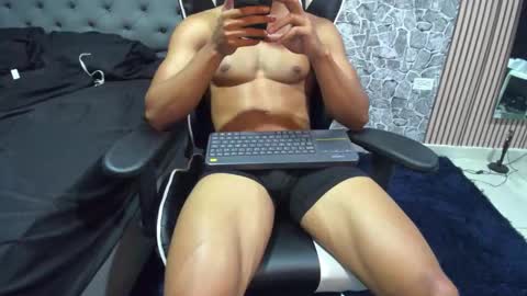 daniel_leconte online show from 10/14/25, 07:42