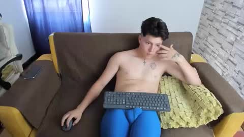 daniel_leon_c online show from 04/24/26, 06:43
