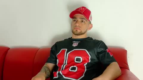 Snapshot of daniel_ova chatting on 11/14/25, 11:42 Sexy Dani online show from 11/14/25, 11:42