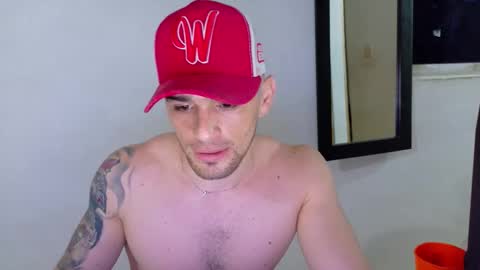 Snapshot of daniel_ova chatting on 11/23/25, 12:43 Sexy Dani online show from 11/23/25, 12:43