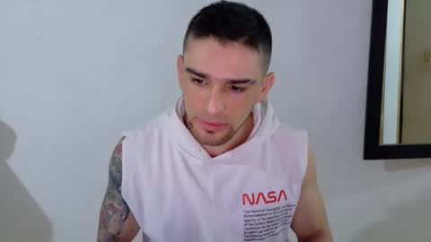 Snapshot of daniel_ova chatting on 11/26/25, 03:29 Sexy Dani online show from 11/26/25, 03:29