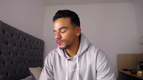 Snapshot of daniel_sherlock chatting on 02/13/26, 01:18 Daniel Sherlock online show from 02/13/26, 01:18