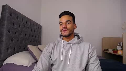 Snapshot of daniel_sherlock chatting on 02/19/26, 12:34 Daniel Sherlock online show from 02/19/26, 12:34