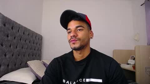 Snapshot of daniel_sherlock chatting on 02/26/26, 01:32 Daniel Sherlock online show from 02/26/26, 01:32