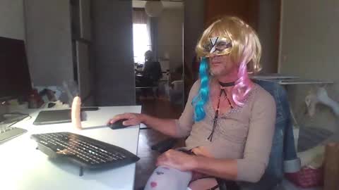 Snapshot of daniela69i chatting on 12/19/24, 02:46 newcumer online show from 12/19/24, 02:46