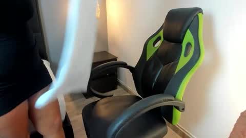 D A N I online show from 10/11/25, 02:55