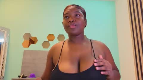 daniela_gil7 online show from 03/19/26, 12:09