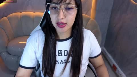 Live 1430- 2100 COLOMBIAN HOUR online show from 04/23/26, 02:46