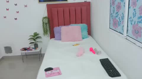 Snapshot of daniela_lan chatting on 10/17/25, 10:07 daniela_lan online show from 10/17/25, 10:07