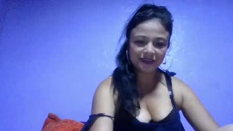 daniela_love1 online show from 05/09/26, 02:06
