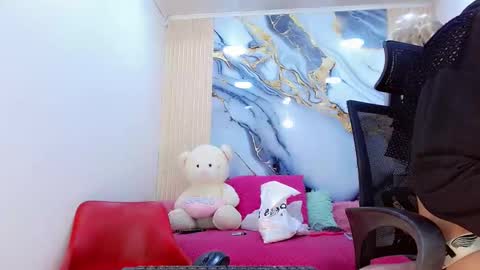 Snapshot of daniela_pink_ chatting on 02/20/26, 08:53 daniela_pink_ online show from 02/20/26, 08:53