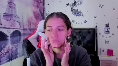 Snapshot of daniela_rivasth chatting on 09/15/25, 01:11 danielarivasth online show from 09/15/25, 01:11