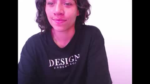 Snapshot of daniela_rivasth chatting on 10/23/25, 06:13 danielarivasth online show from 10/23/25, 06:13