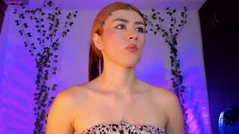 Snapshot of daniela_saenz1 chatting on 01/23/25, 10:33 Dani Saenz online show from 01/23/25, 10:33