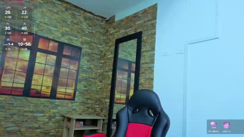 Snapshot of daniela_xue chatting on 10/31/25, 10:11 lorena online show from 10/31/25, 10:11