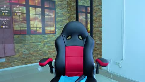 Snapshot of daniela_xue chatting on 11/28/25, 09:06 lorena online show from 11/28/25, 09:06