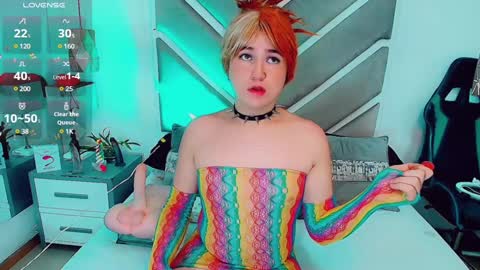 Snapshot of danielaadamss chatting on 01/26/25, 03:27 Daniela online show from 01/26/25, 03:27