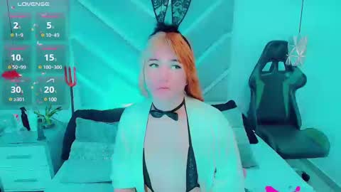 Snapshot of danielaadamss chatting on 02/12/25, 05:05 Daniela online show from 02/12/25, 05:05