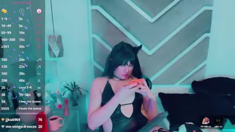 Snapshot of danielaadamss chatting on 02/23/25, 11:00 Daniela online show from 02/23/25, 11:00