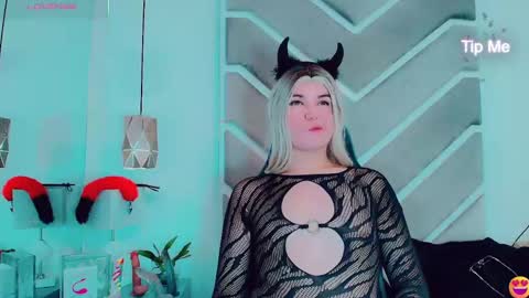 Snapshot of danielaadamss chatting on 03/07/25, 06:54 Daniela online show from 03/07/25, 06:54