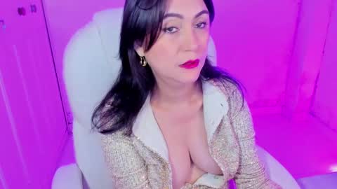 Snapshot of danielahot2 chatting on 02/20/25, 07:01 Daniela online show from 02/20/25, 07:01