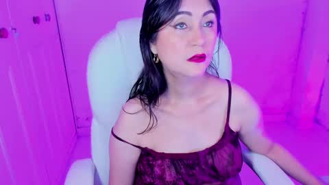 Snapshot of danielahot2 chatting on 02/22/25, 05:55 Daniela online show from 02/22/25, 05:55