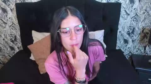 Snapshot of danielamonroe chatting on 02/10/26, 09:52 danielamonroe online show from 02/10/26, 09:52