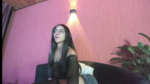 Snapshot of danielamonroe chatting on 04/25/26, 11:46 danielamonroe online show from 04/25/26, 11:46