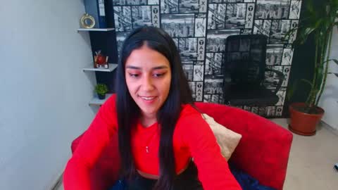 Snapshot of danielamonroe chatting on 05/14/26, 11:00 danielamonroe online show from 05/14/26, 11:00