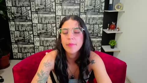 Snapshot of danielamonroe chatting on 05/27/26, 09:12 danielamonroe online show from 05/27/26, 09:12