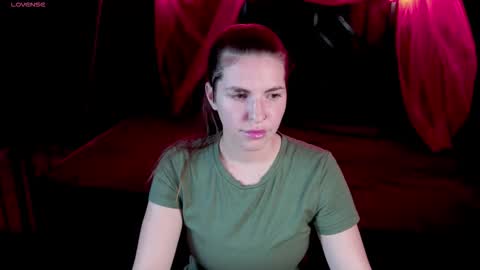 Snapshot of danielareign chatting on 11/04/25, 02:16 danielareign online show from 11/04/25, 02:16