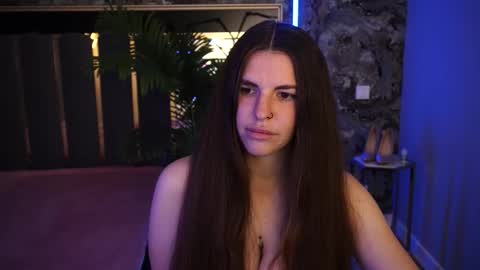 danielareign online show from 11/09/25, 02:04