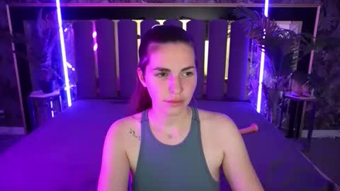 danielareign online show from 11/12/25, 02:06