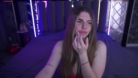 danielareign online show from 04/23/26, 12:51