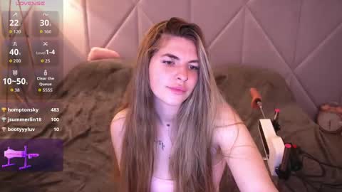 Snapshot of danielareign chatting on 04/29/26, 05:30 danielareign online show from 04/29/26, 05:30