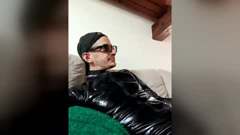 danielebb_2026 online show from 07/26/26, 10:22