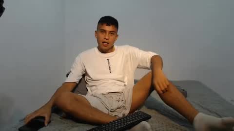 danielitopapii online show from 02/08/25, 04:47