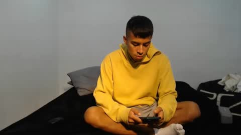 danielitopapii online show from 02/11/25, 03:08