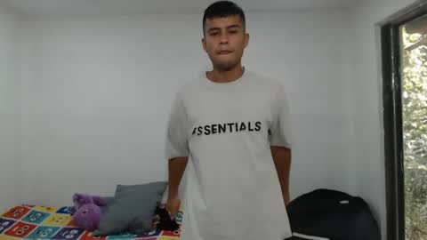 danielitopapii online show from 02/12/25, 06:09