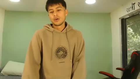 Snapshot of danielitopapii chatting on 01/06/26, 01:37 danielitopapii online show from 01/06/26, 01:37