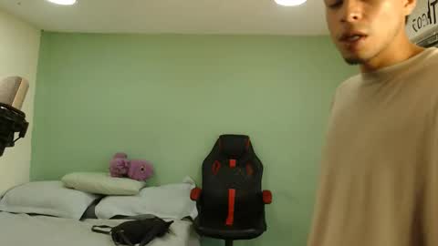 Snapshot of danielitopapii chatting on 01/14/26, 04:45 danielitopapii online show from 01/14/26, 04:45