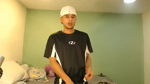 Snapshot of danielitopapii chatting on 06/17/26, 01:30 danielitopapii online show from 06/17/26, 01:30