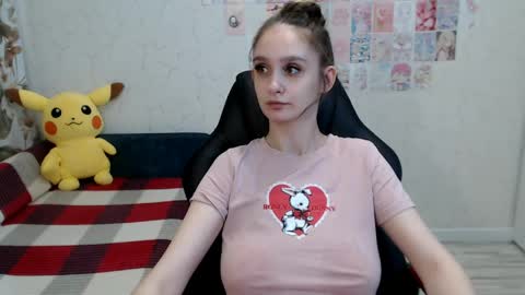 Snapshot of daniella_martin chatting on 05/15/26, 11:34 Daniella Martin online show from 05/15/26, 11:34